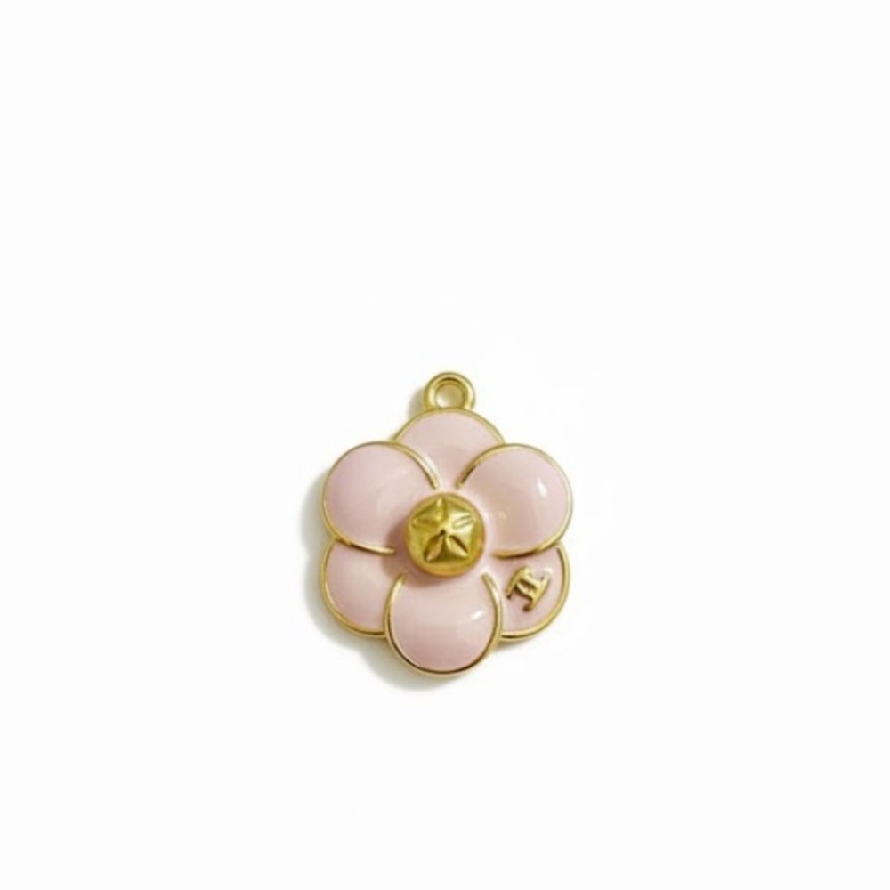 Chic Pink Floral Pendant/Zipper Pull